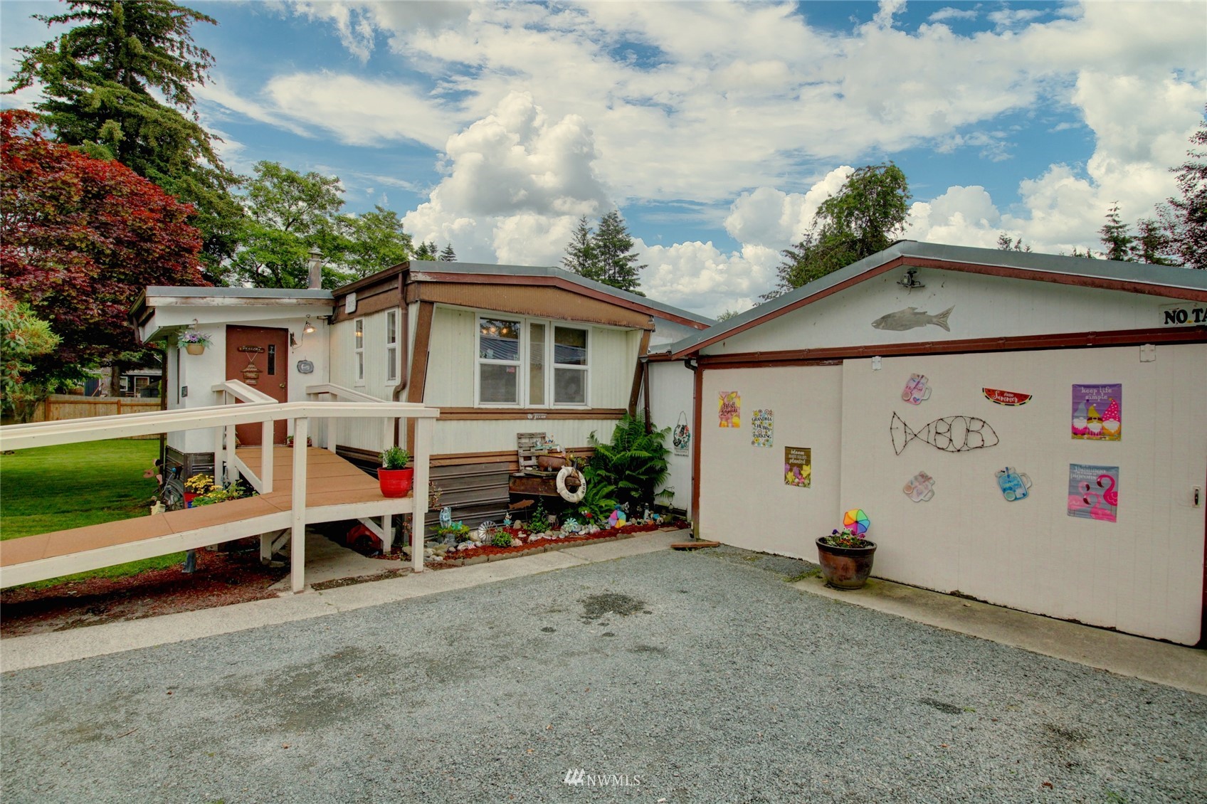 23644 Lake St Unit  Clear Lake WA 98235