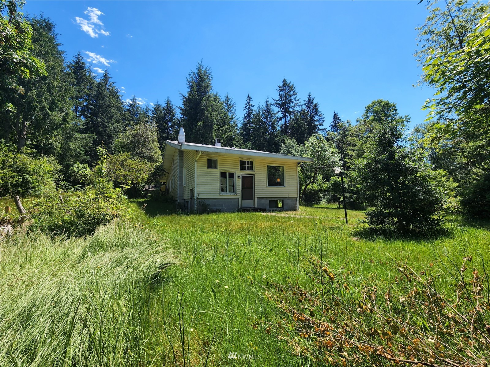 991 Alaska Ave SE Manchester WA 98366