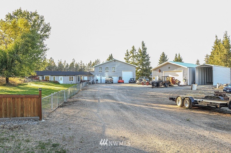 25805 N State Route 395 Deer Park WA 99006
