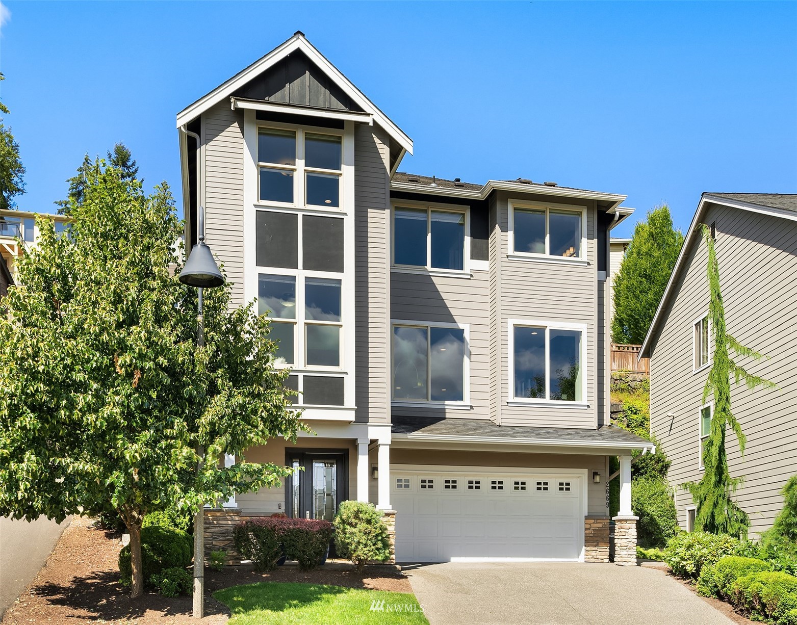 2669 NW Pine Cone Pl Issaquah WA 98027