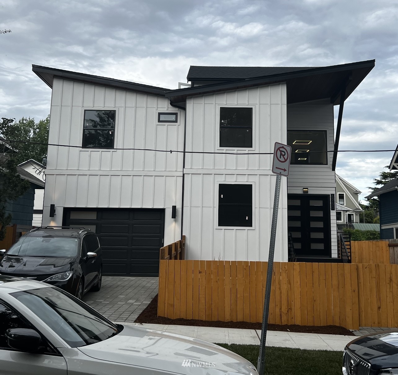6750 19th Ave NW Seattle WA 98117