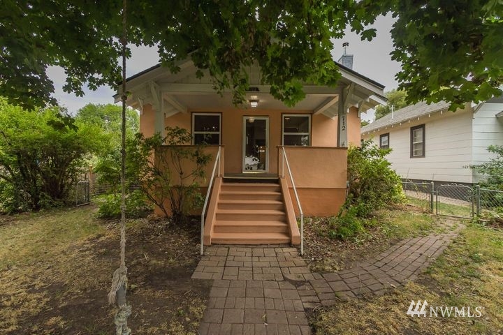 712 W King Ave Chewelah WA 99109