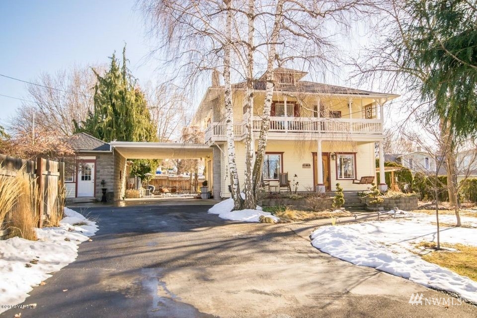 1005 Maple Way Zillah WA 98953