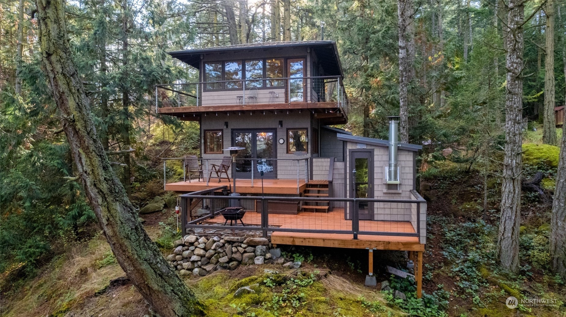 299 Makah St Unit  Center Island WA 98221
