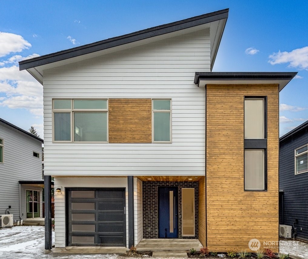 7011 126th Ave NE Unit  Kirkland WA 98033