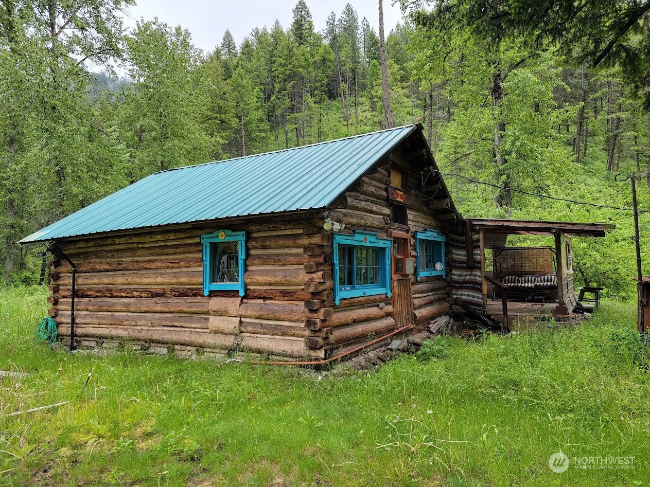 2510 E San Poil Rd Unit  Keller WA 99140