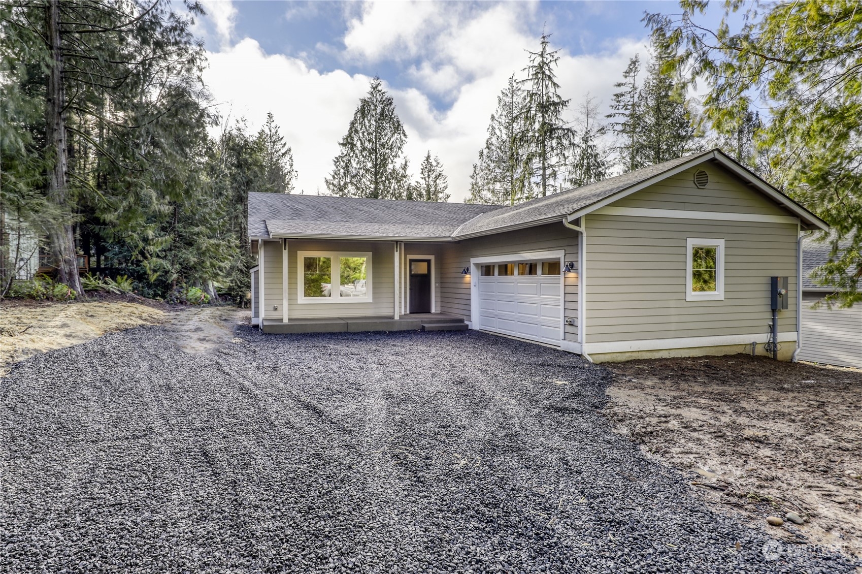 38 Schooner Ln Unit  Port Ludlow WA 98365