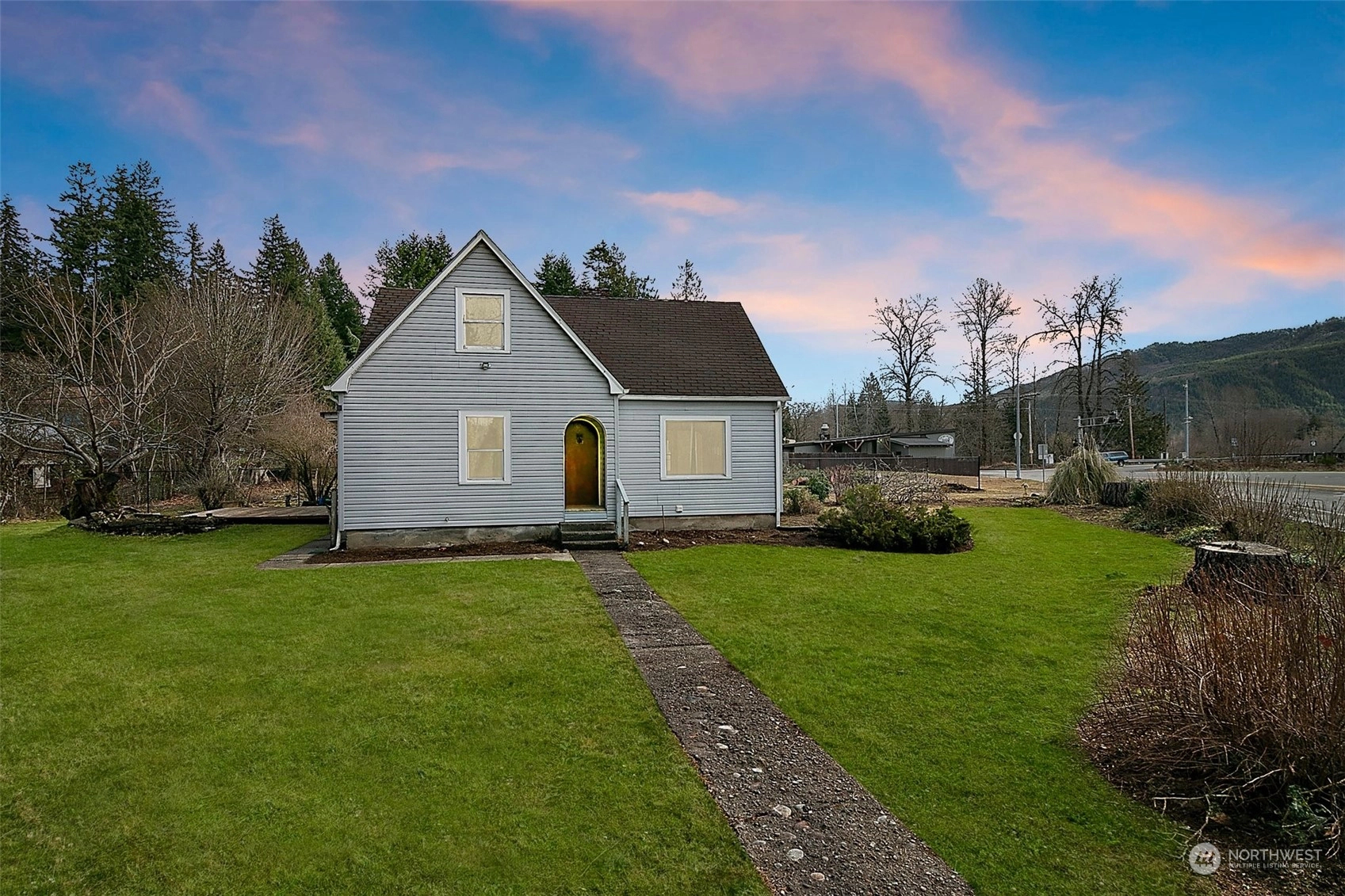 54307 Mountain Hwy E Elbe WA 98330