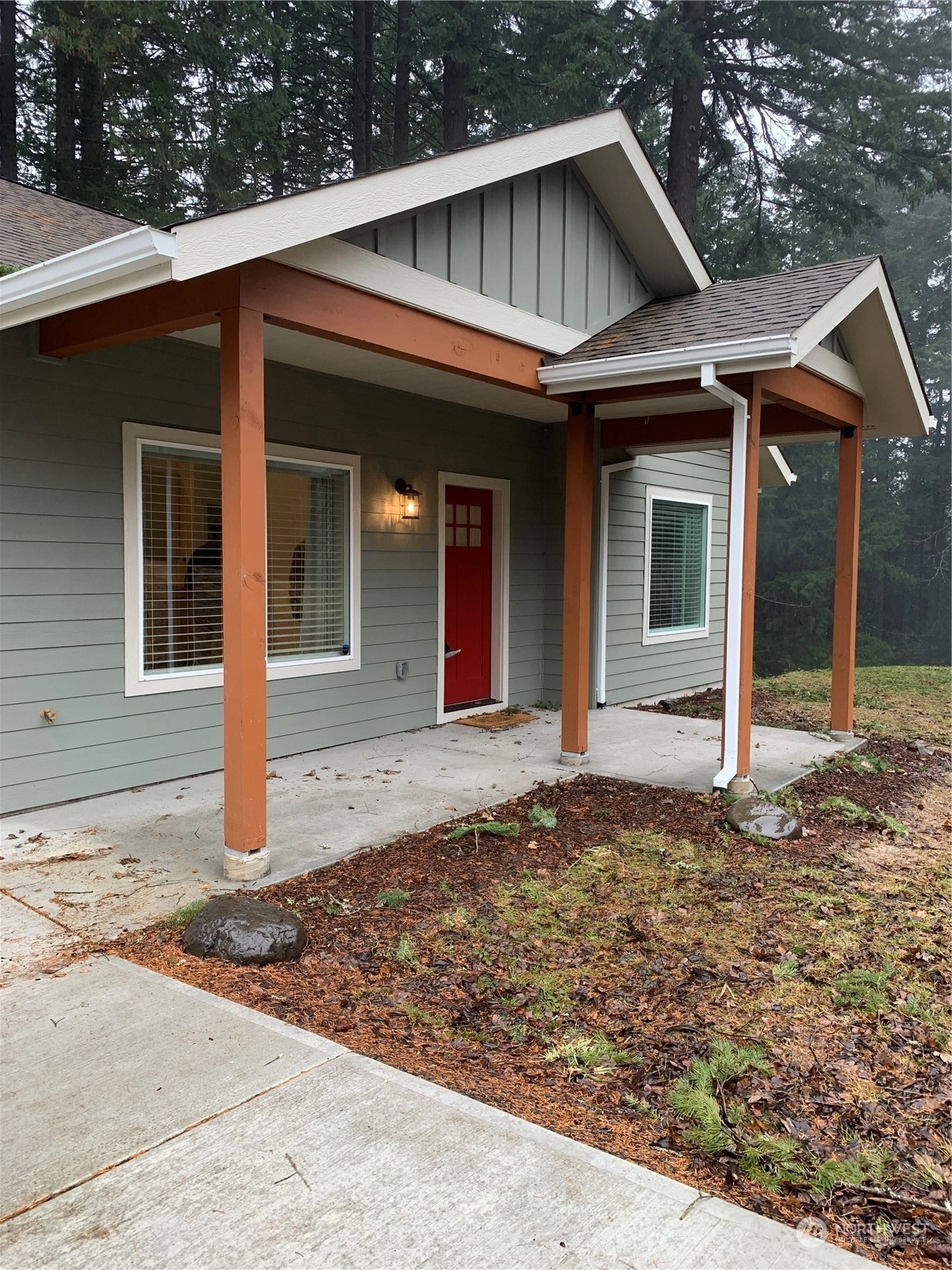 14 Fruit Home Colony Rd White Salmon WA 98672
