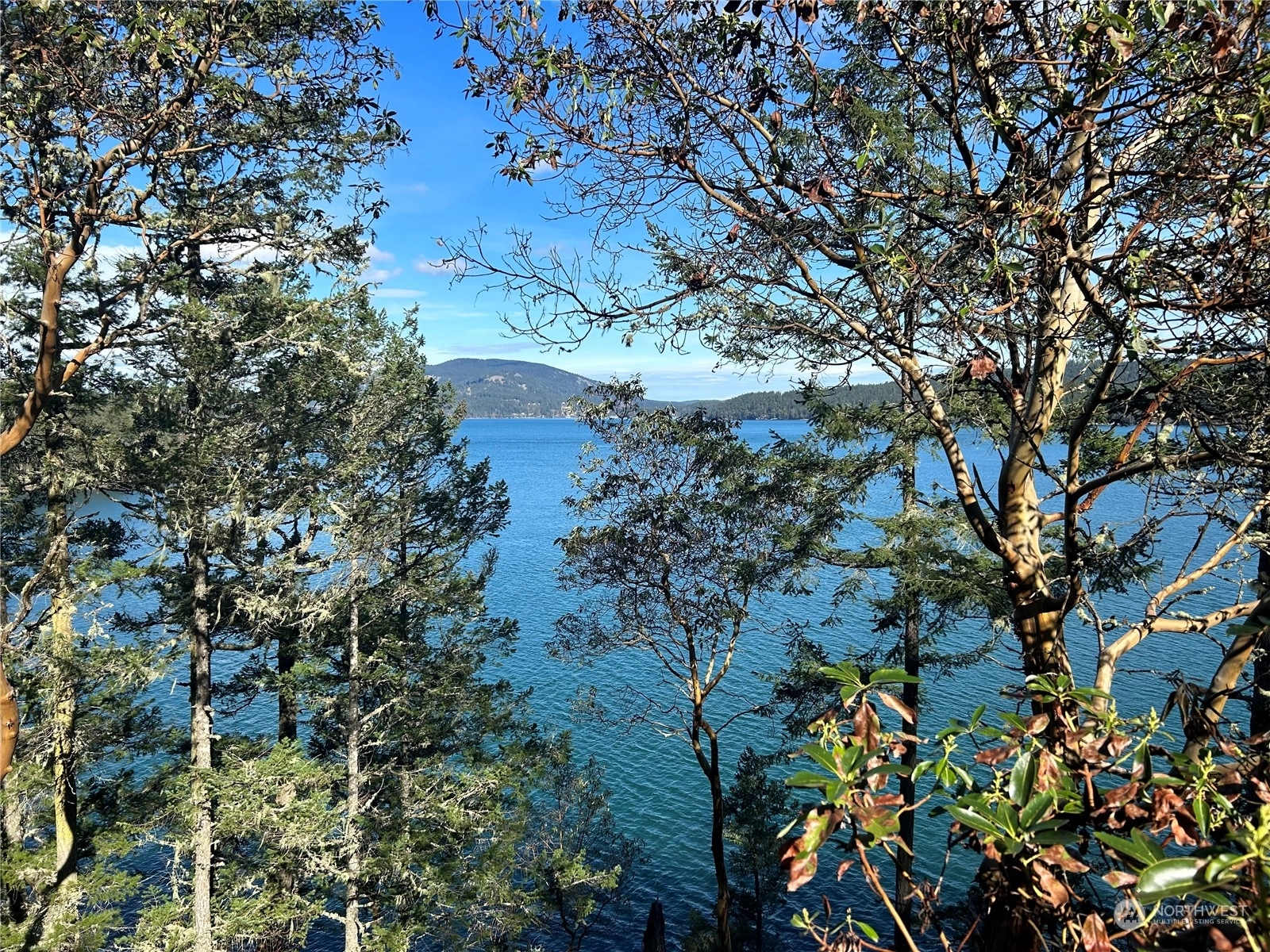 137 Shu-hop Ln Shaw Island WA 98286