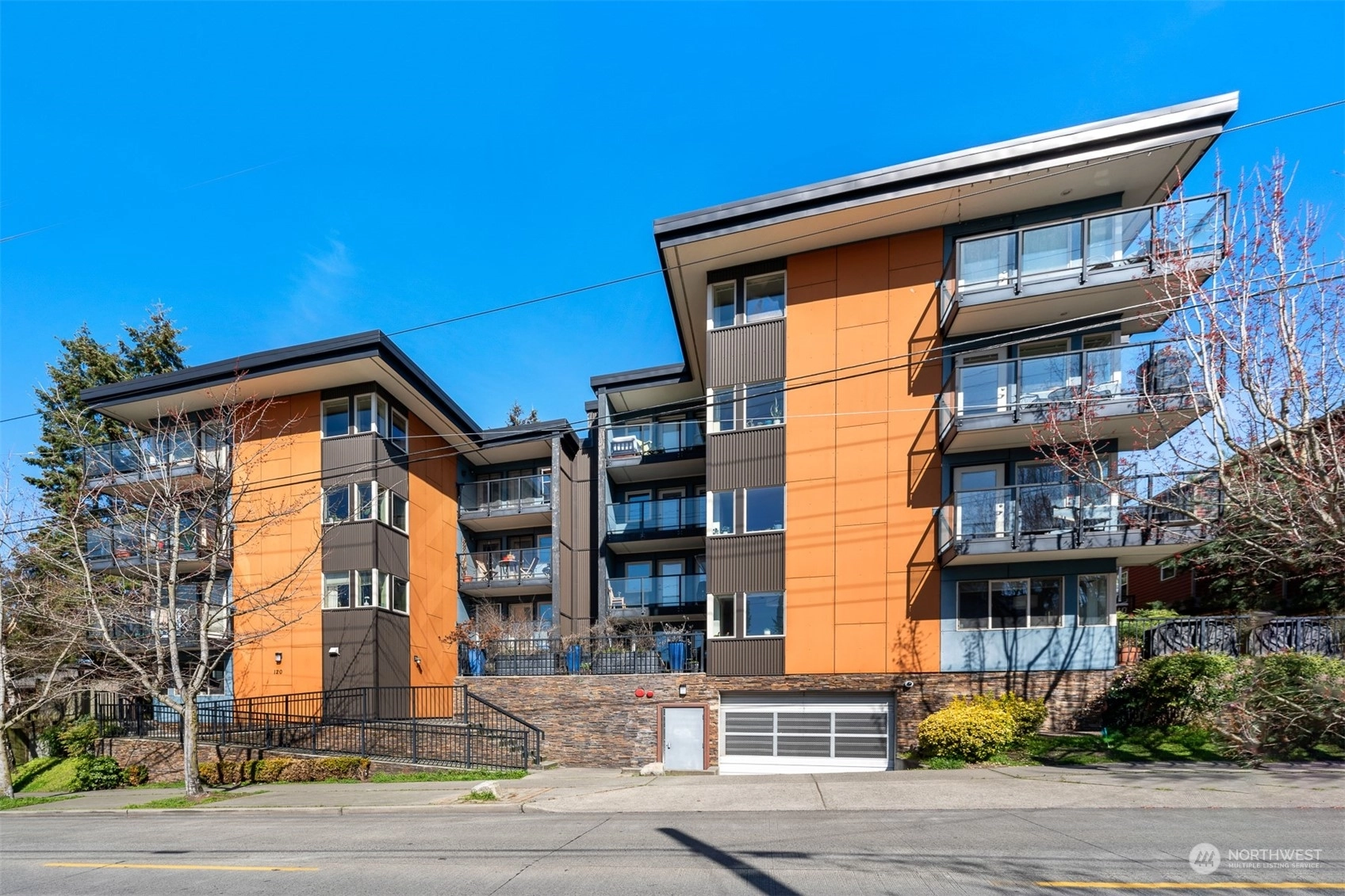 120 NW 39th St Unit 204 Unit 204 Seattle WA 98107