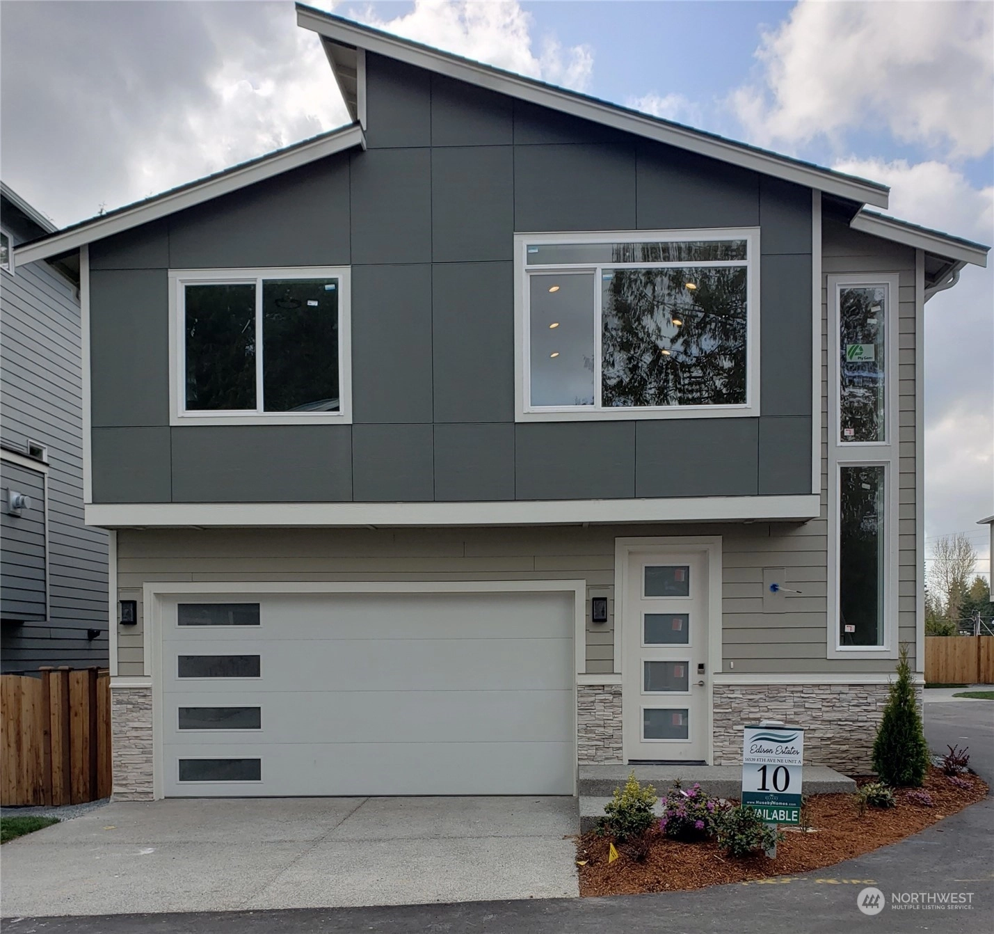 16539 8th Ave NE Unit A Unit A Shoreline WA 98155