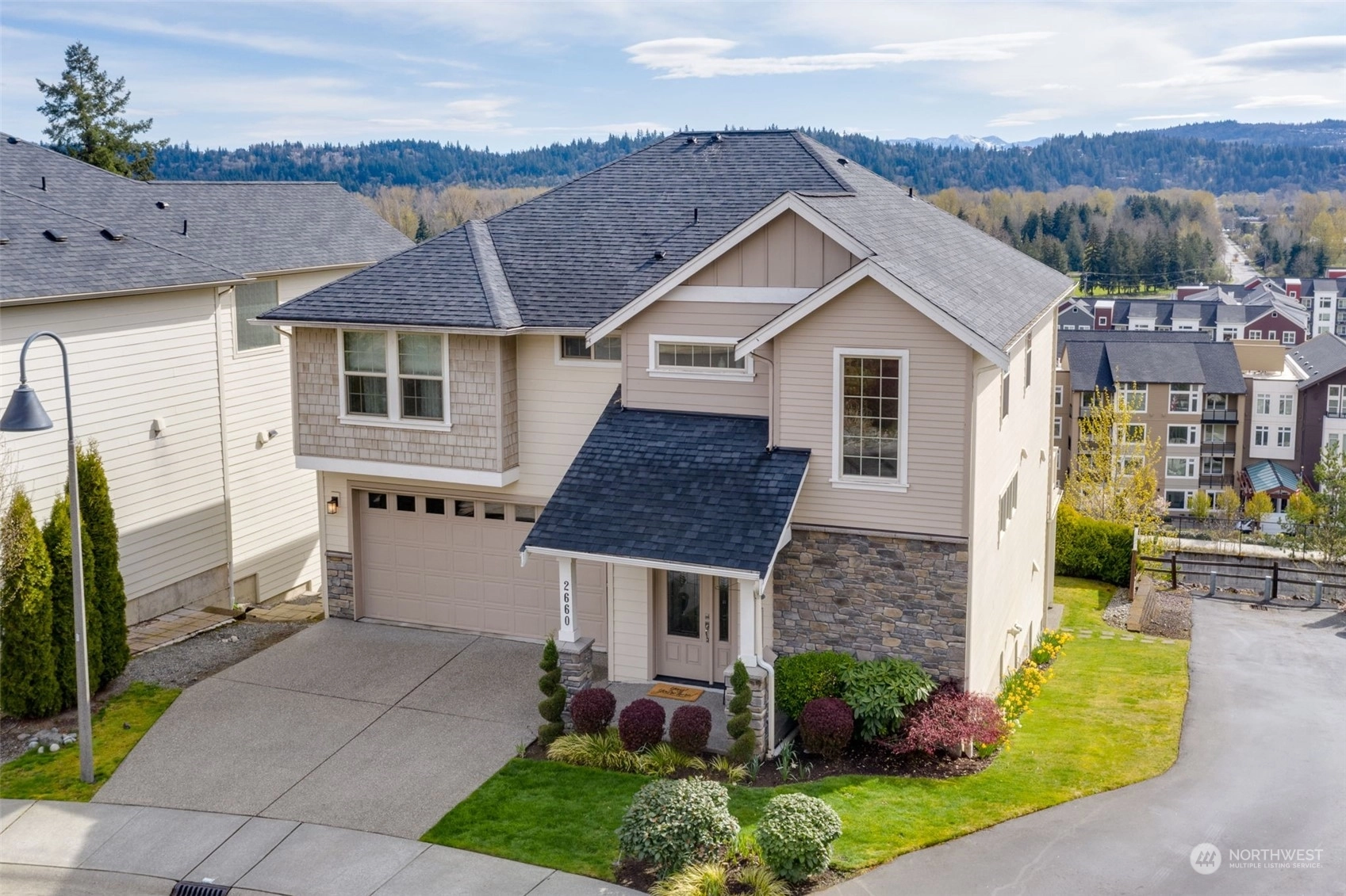 2660 NW Pine Cone Pl Unit  Issaquah WA 98027