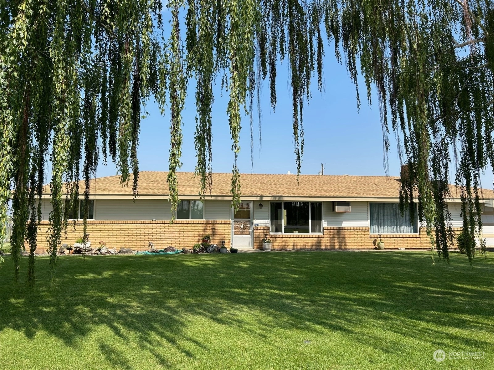 2141 Ashue Rd Wapato WA 98951