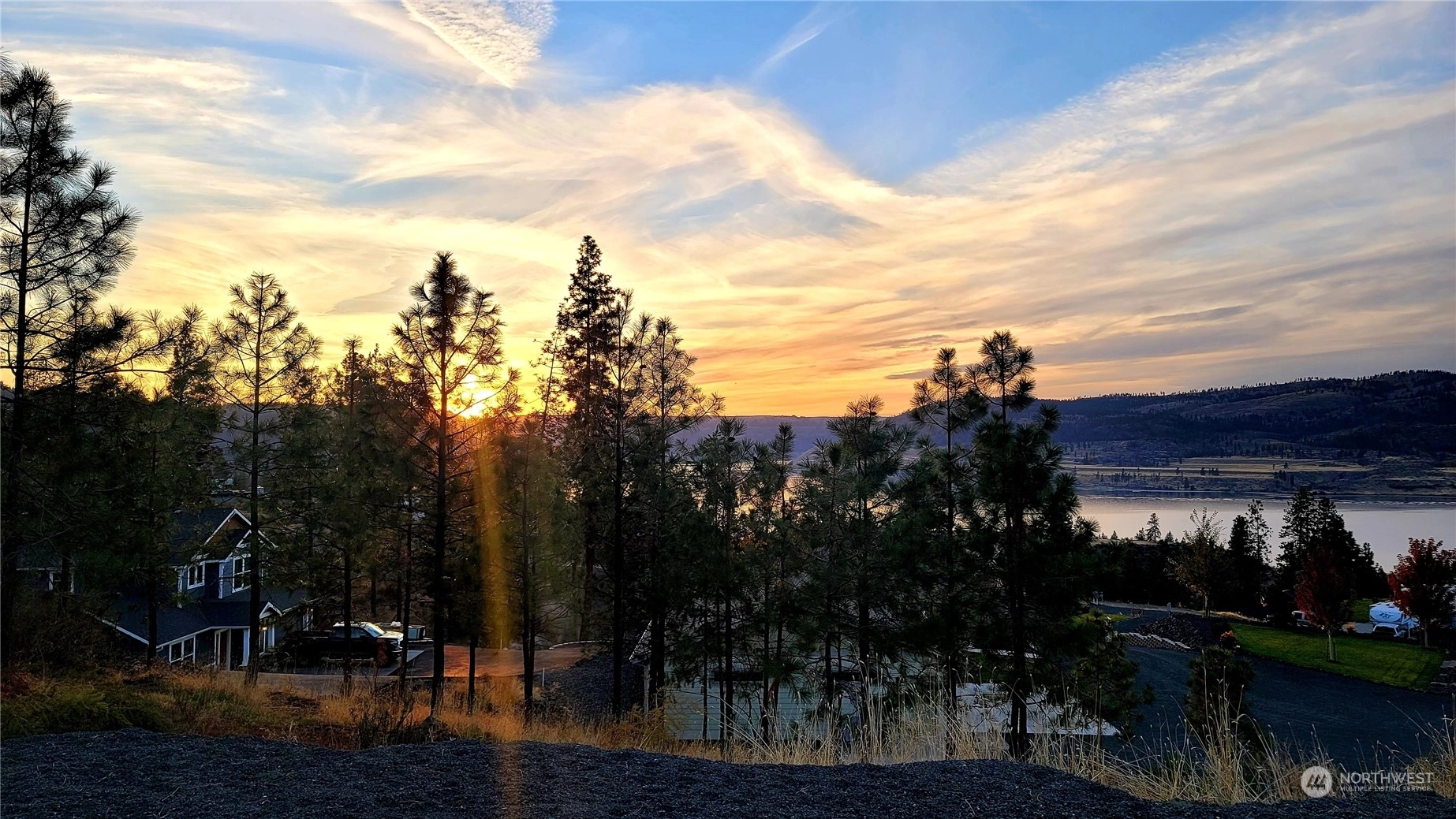 39645 Peach Orchard Way N Seven Bays WA 99122