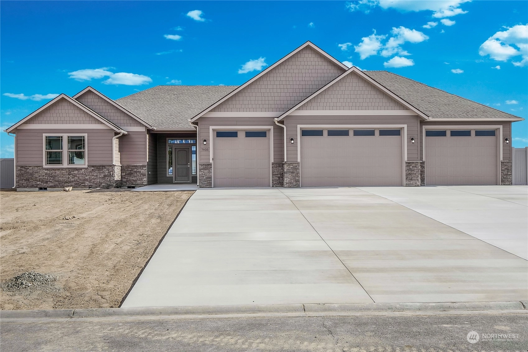 7935 Dune Lake Rd SE Moses Lake WA 98837