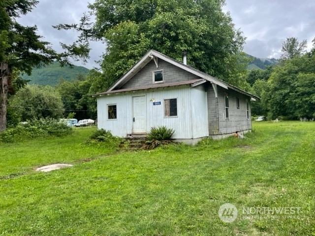 584 Elm St Unit  Hamilton WA 98255