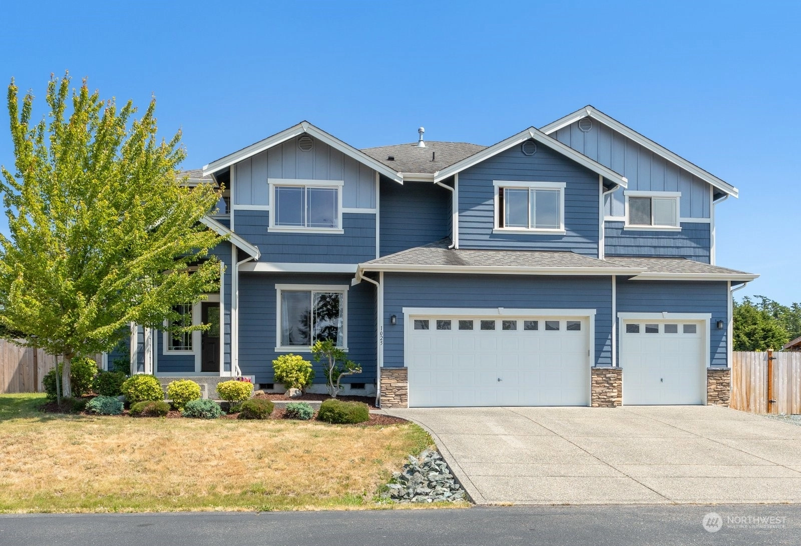 1025 Lyle Ridge Cir Oak Harbor WA 98277