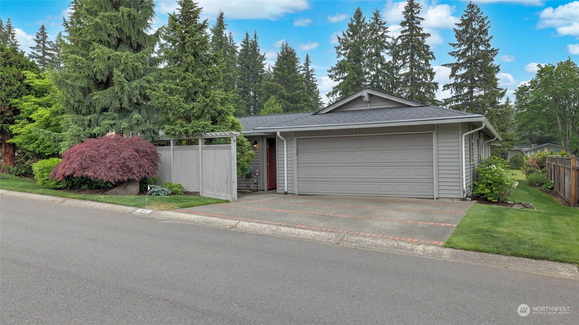 18110 NE 27th St Unit  Redmond WA 98052