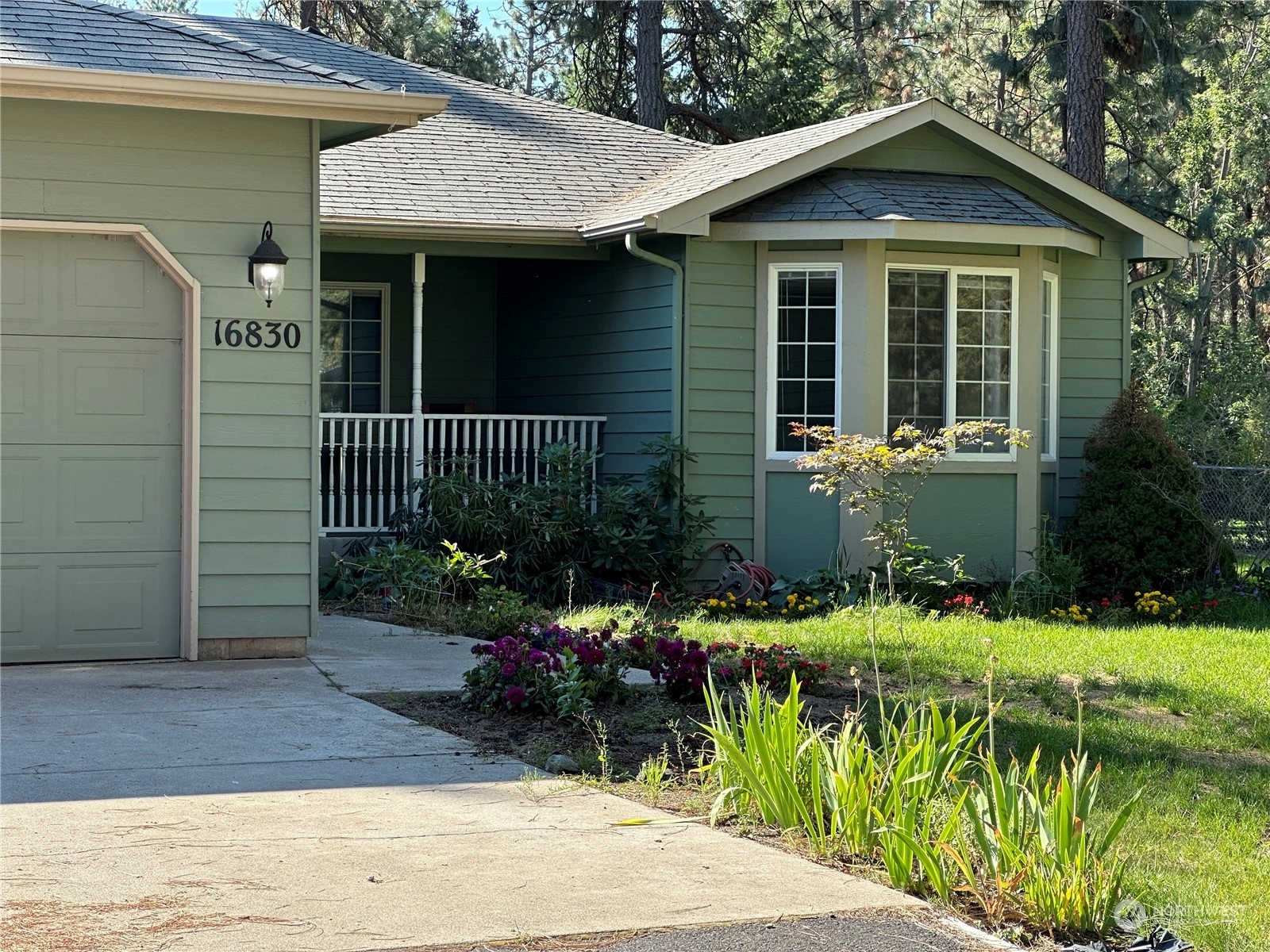 16830 N Dean Rd Nine Mile Falls WA 99026
