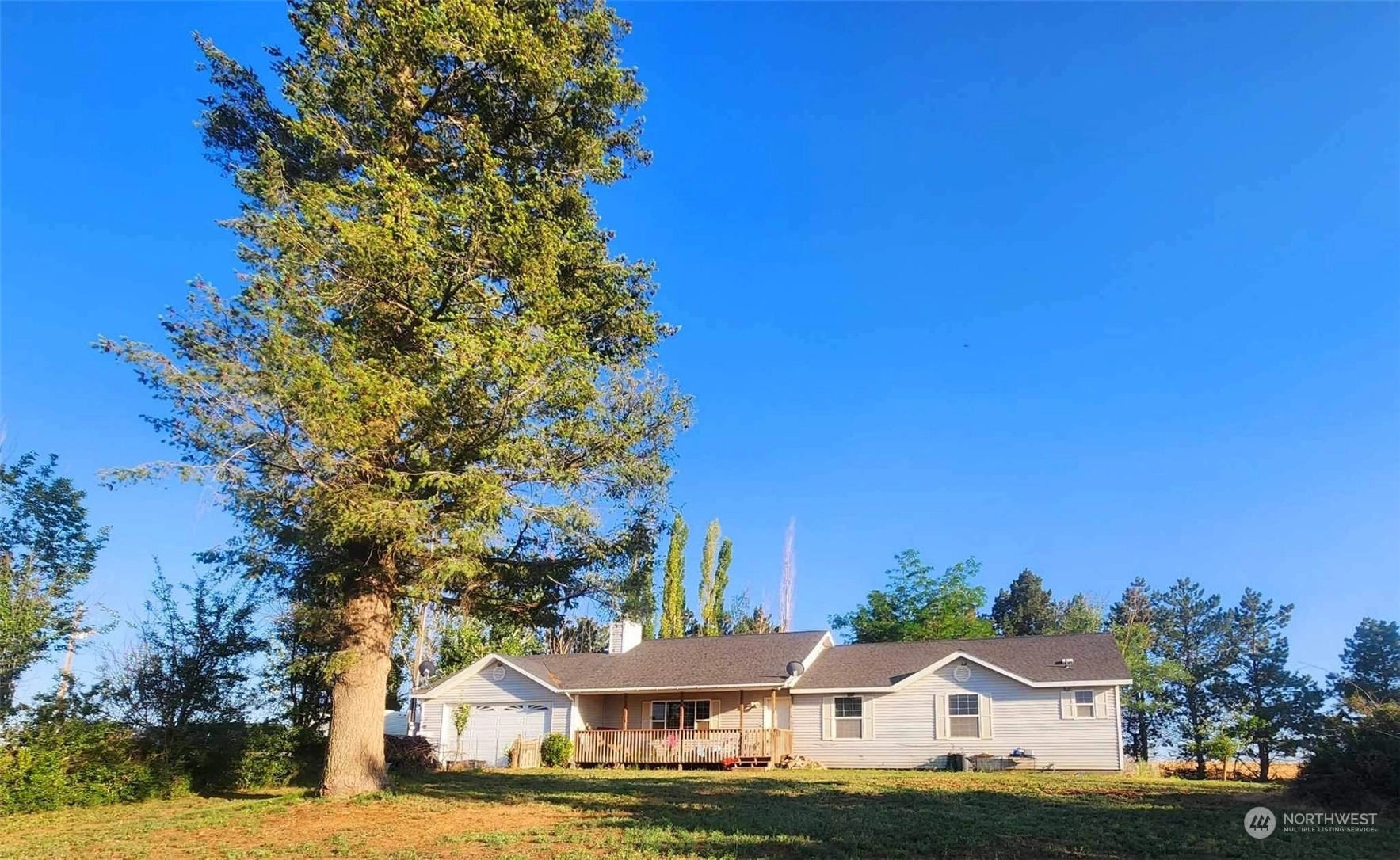 18493 Evans Rd N Almira WA 99103
