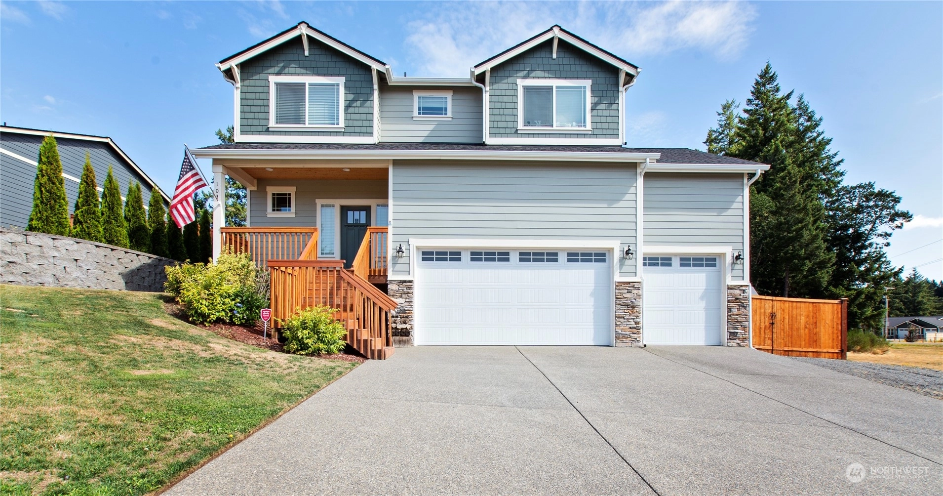 103 Brodie St SE Unit  Rainier WA 98576