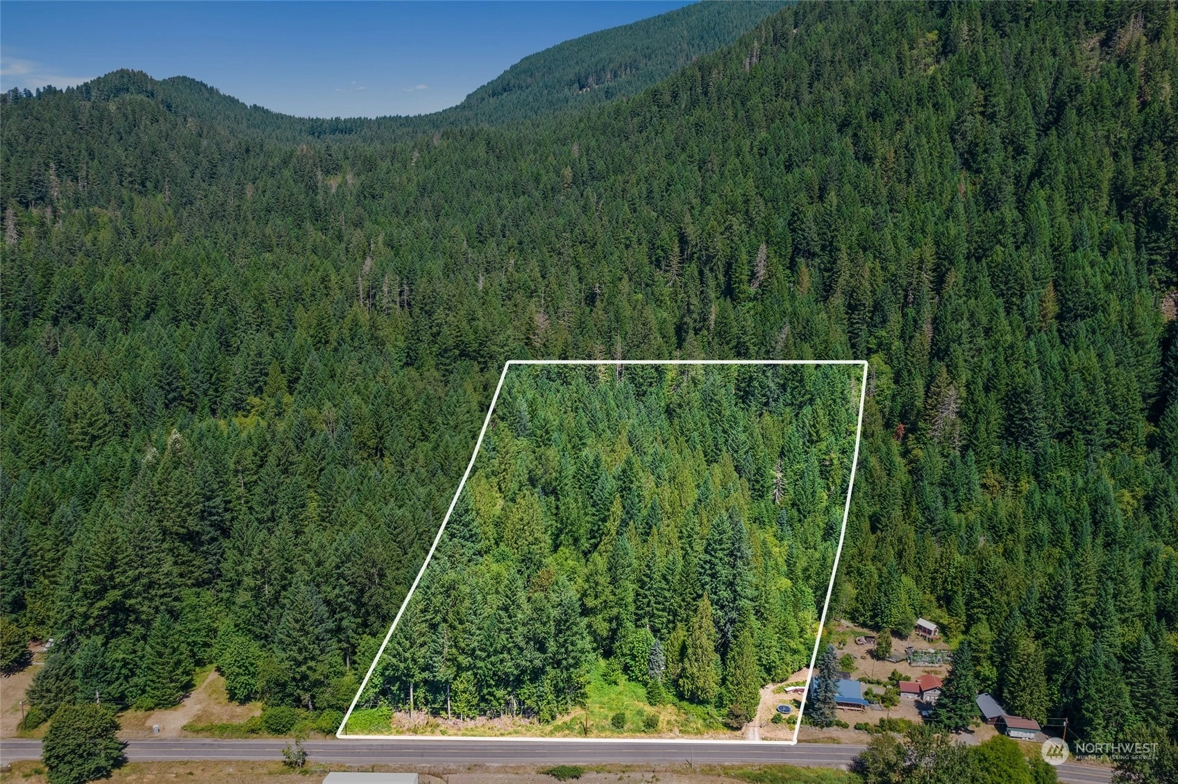 969 Silverbrook Rd White Pass WA 98377