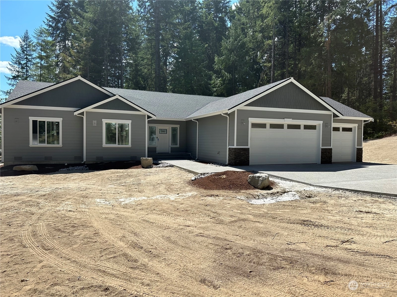 942 SW J H Rd Port Orchard WA 98367