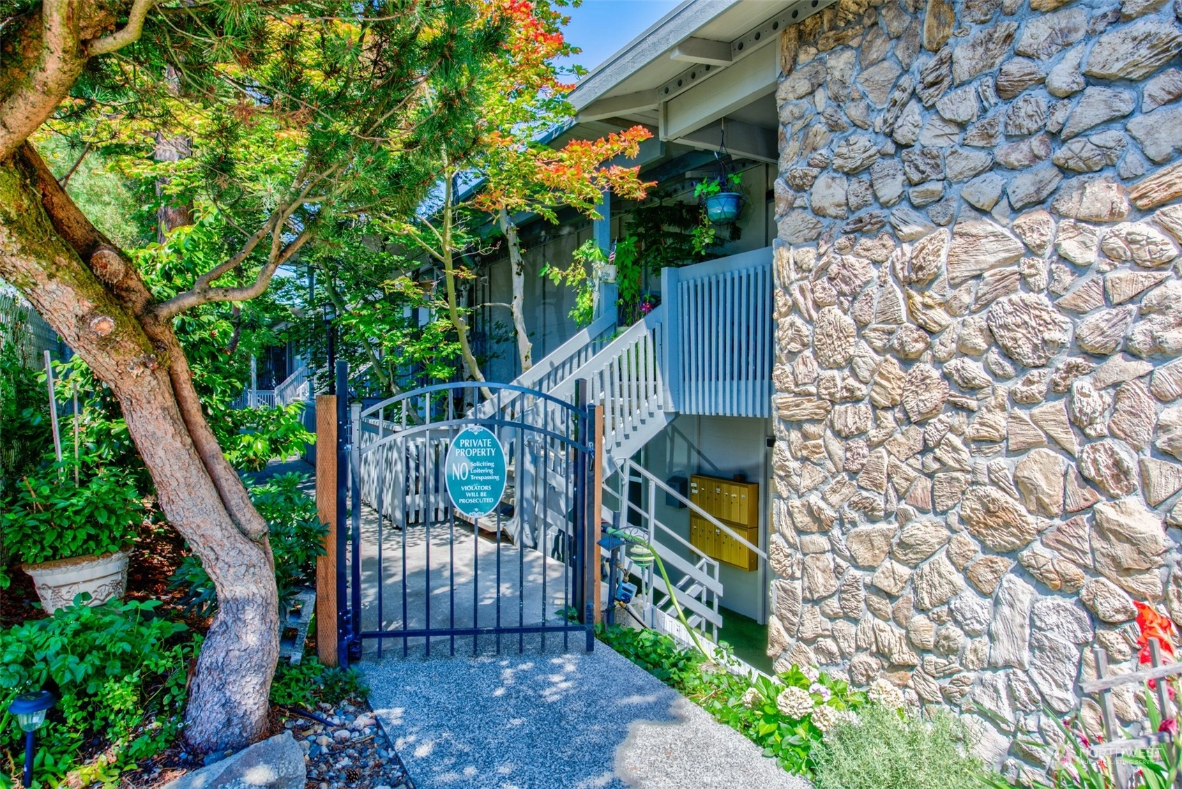 7064 35th Ave NE Unit 12 Unit 12 Seattle WA 98115
