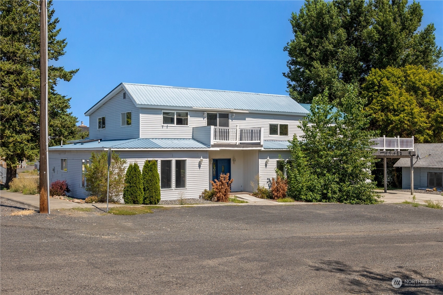 318 W Maple St Unit  Almira WA 99103