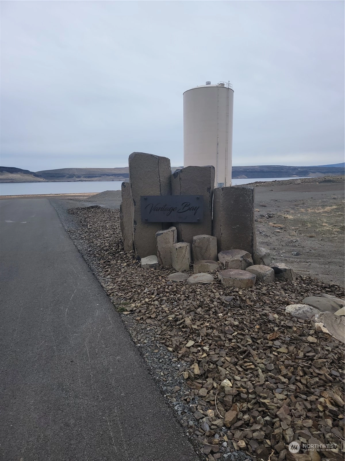 410 Vantage Bay Loop Unit  Vantage WA 98950
