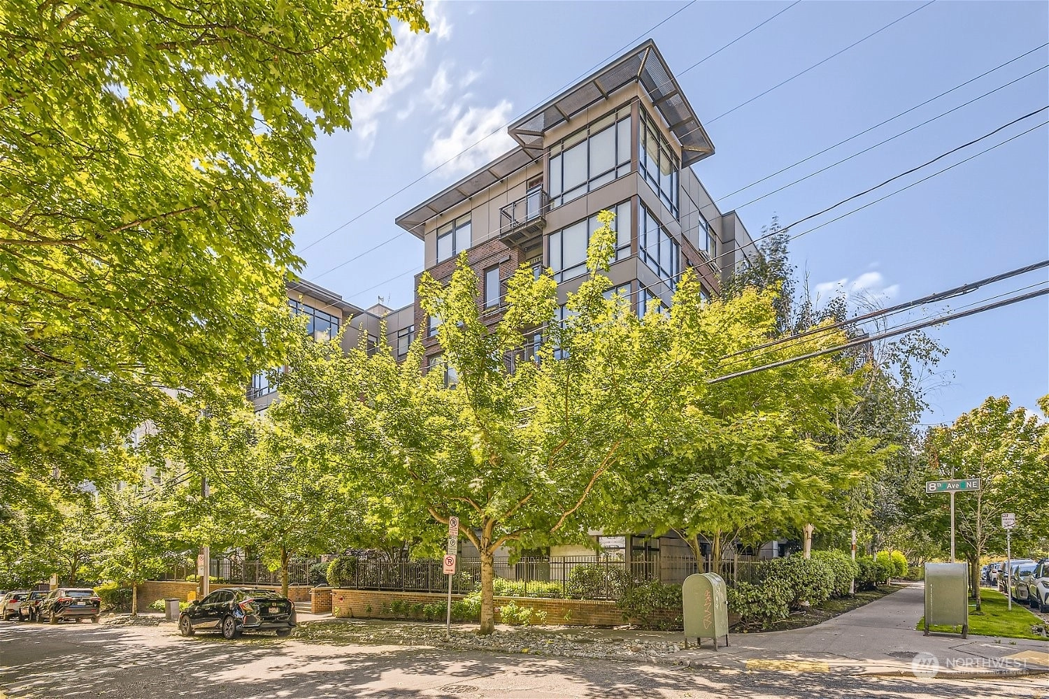 4547 8th Ave NE Unit 206 Unit 206 Seattle WA 98105