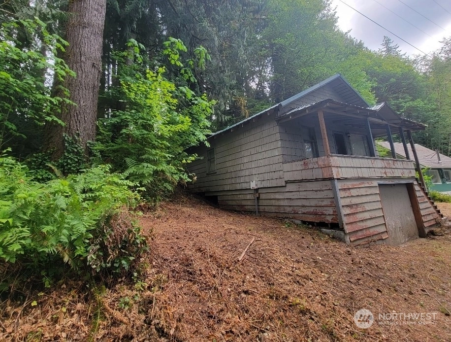 420 S Shore Rd Unit  Quinault WA 98575