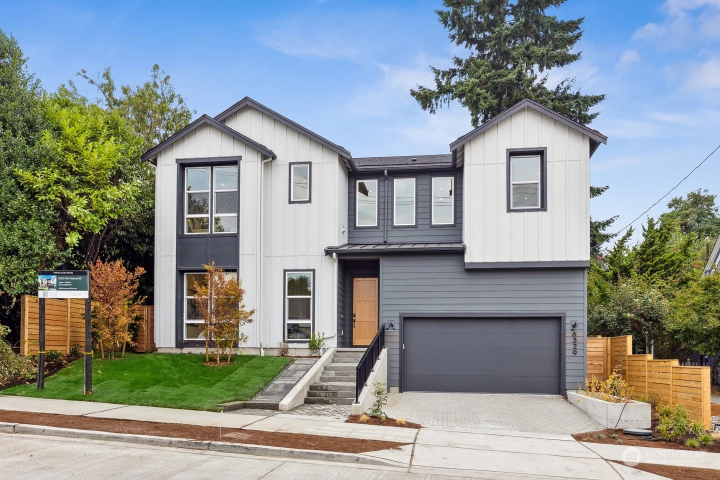 6329 4th Ave NE Seattle WA 98115