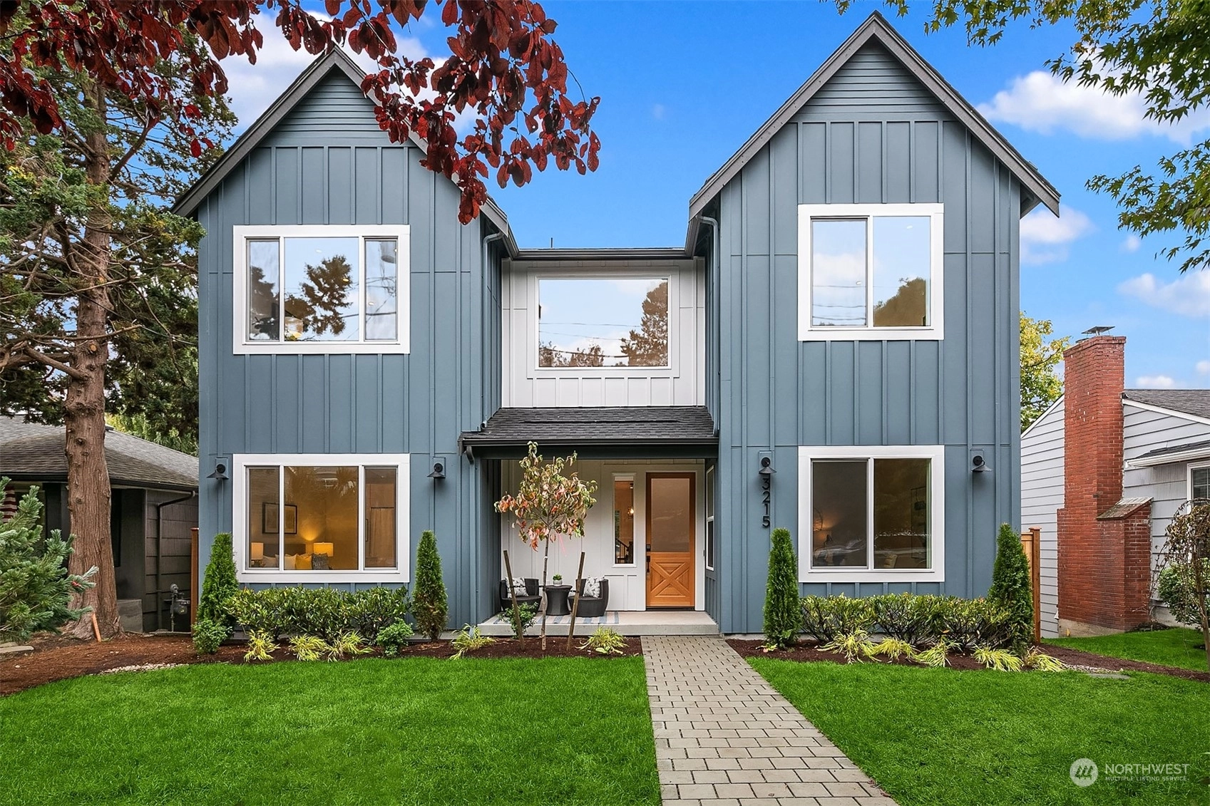 3215 32nd Ave W Seattle WA 98199