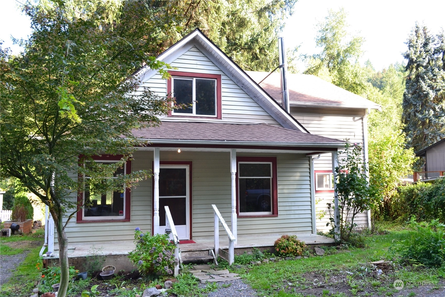 415 Cothary St Wilkeson WA 98396