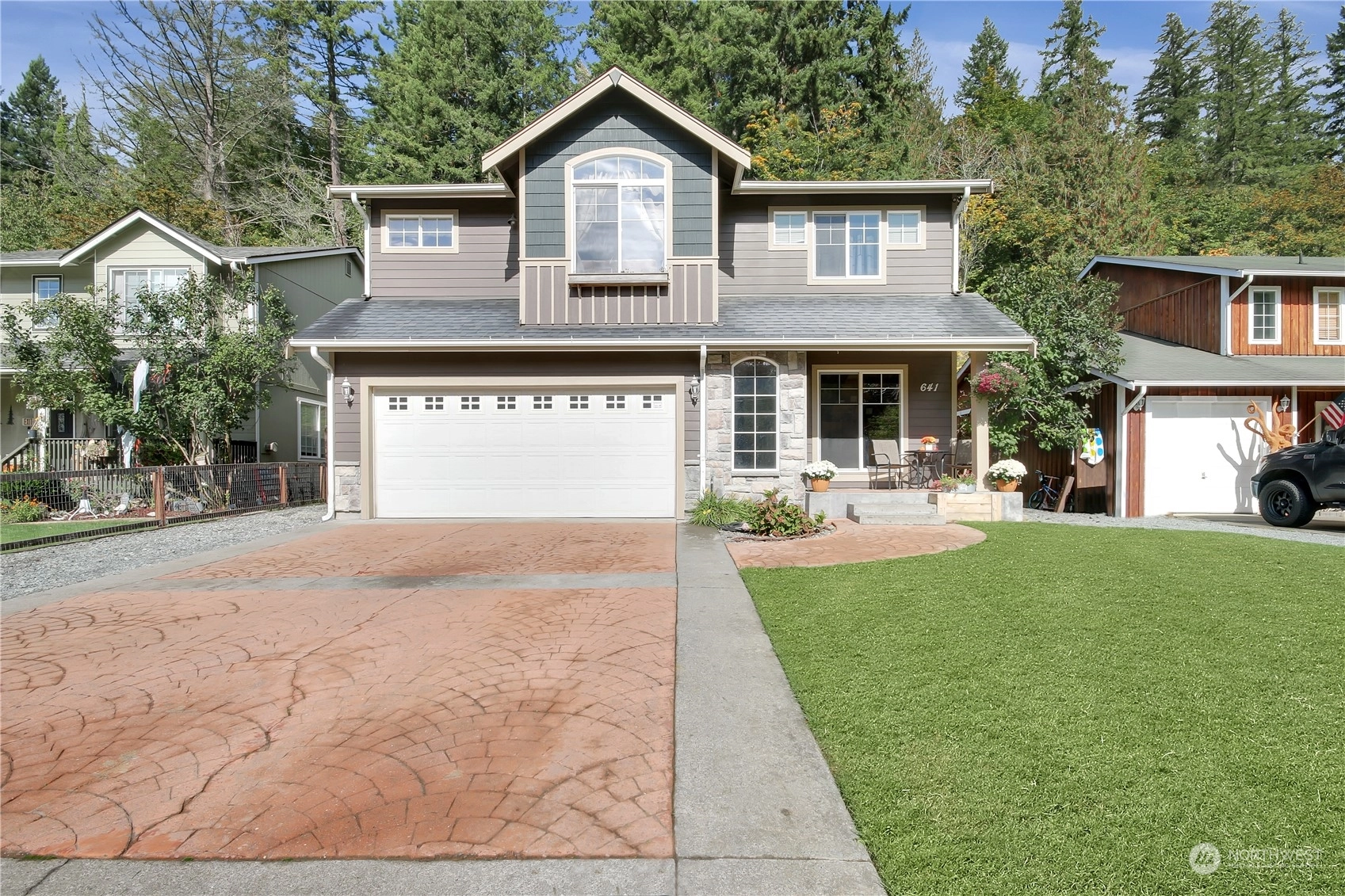 641 Railroad Ave Wilkeson WA 98396