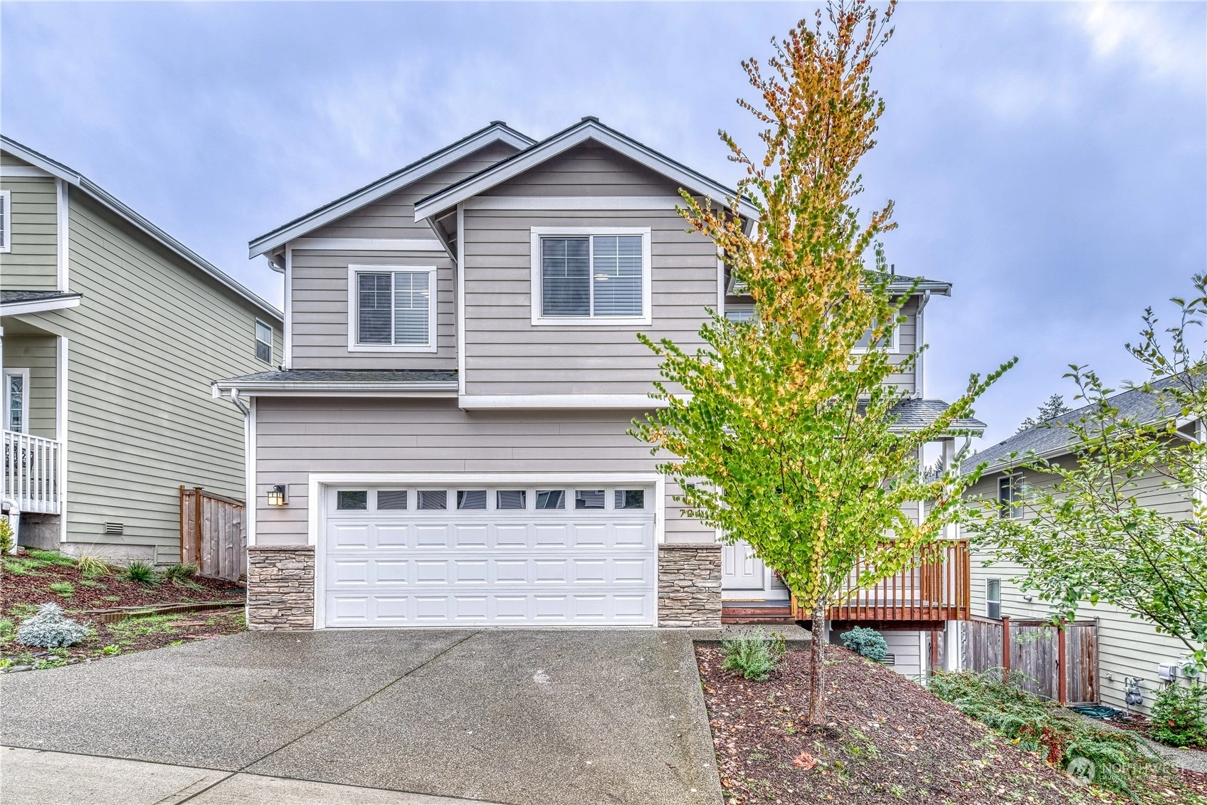 724 Freedom Ct Se Port Orchard WA 98366