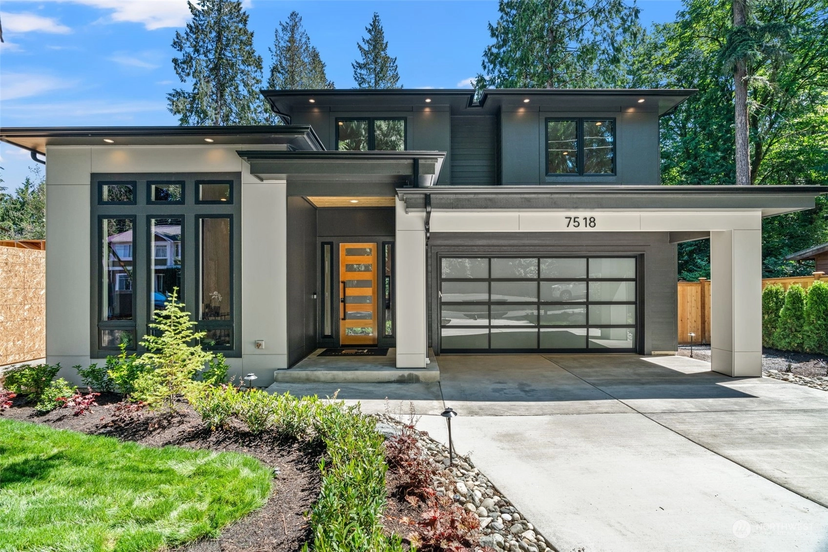 7518 151st Ave NE Unit  Redmond WA 98052