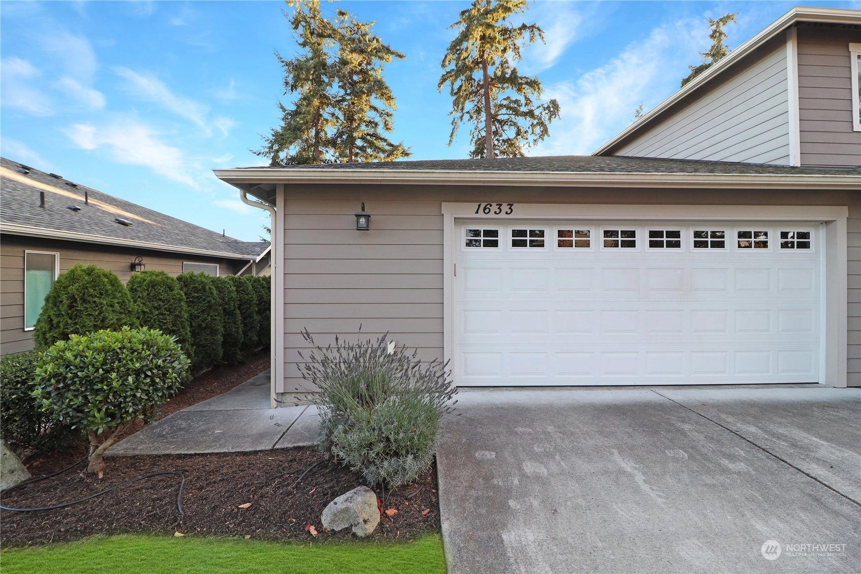 1633 SW Stremler Dr Unit  Oak Harbor WA 98277