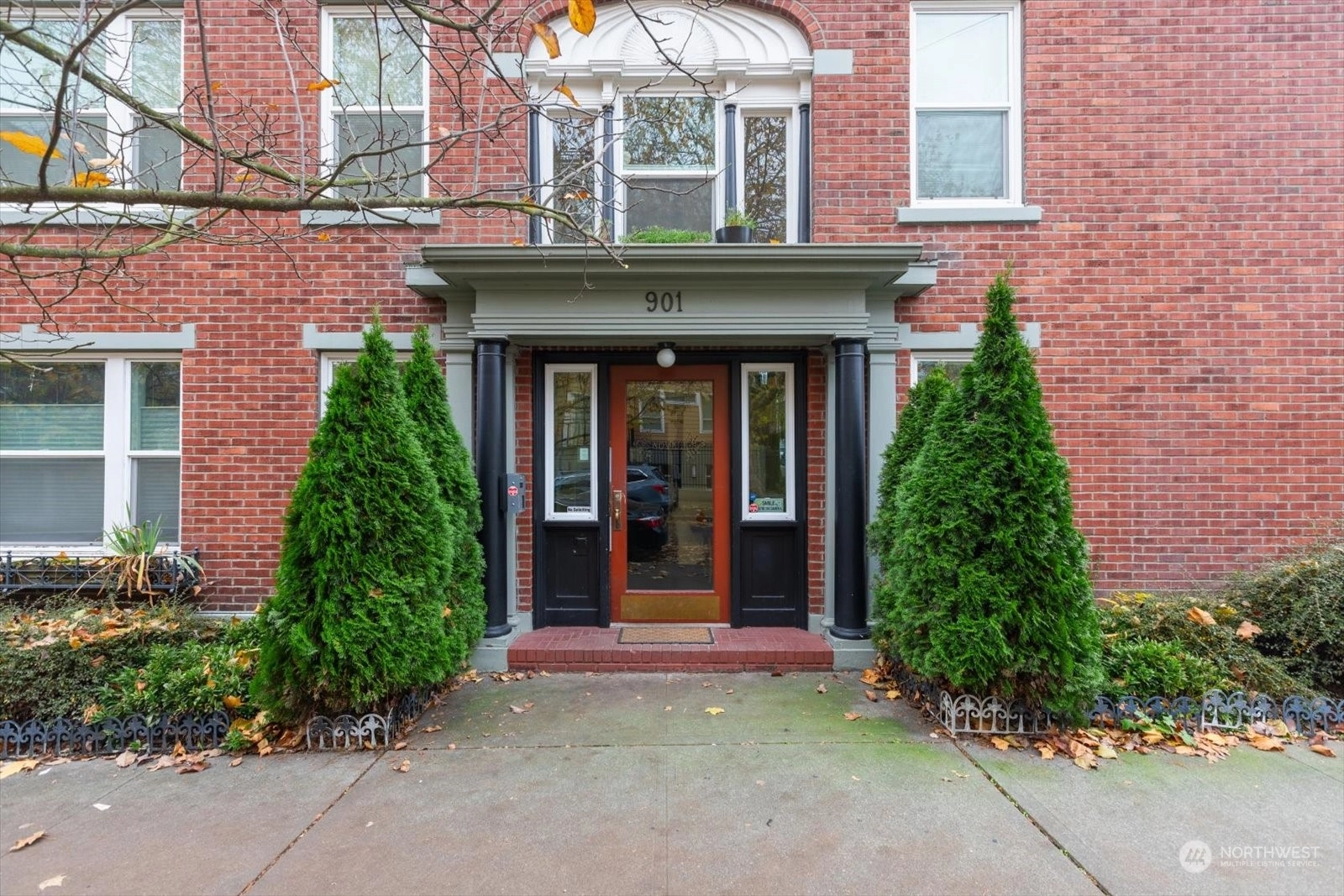 901 NE 43rd St Unit 104 Unit 104 Seattle WA 98105