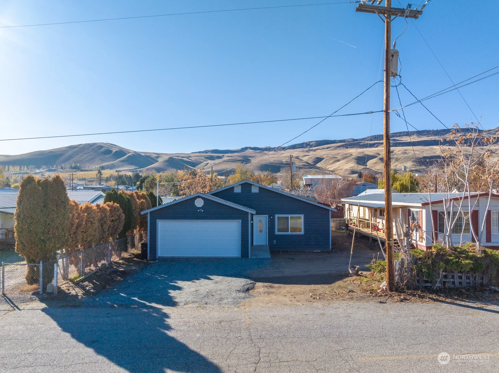 1926 Columbia Ave Unit  Bridgeport WA 98813
