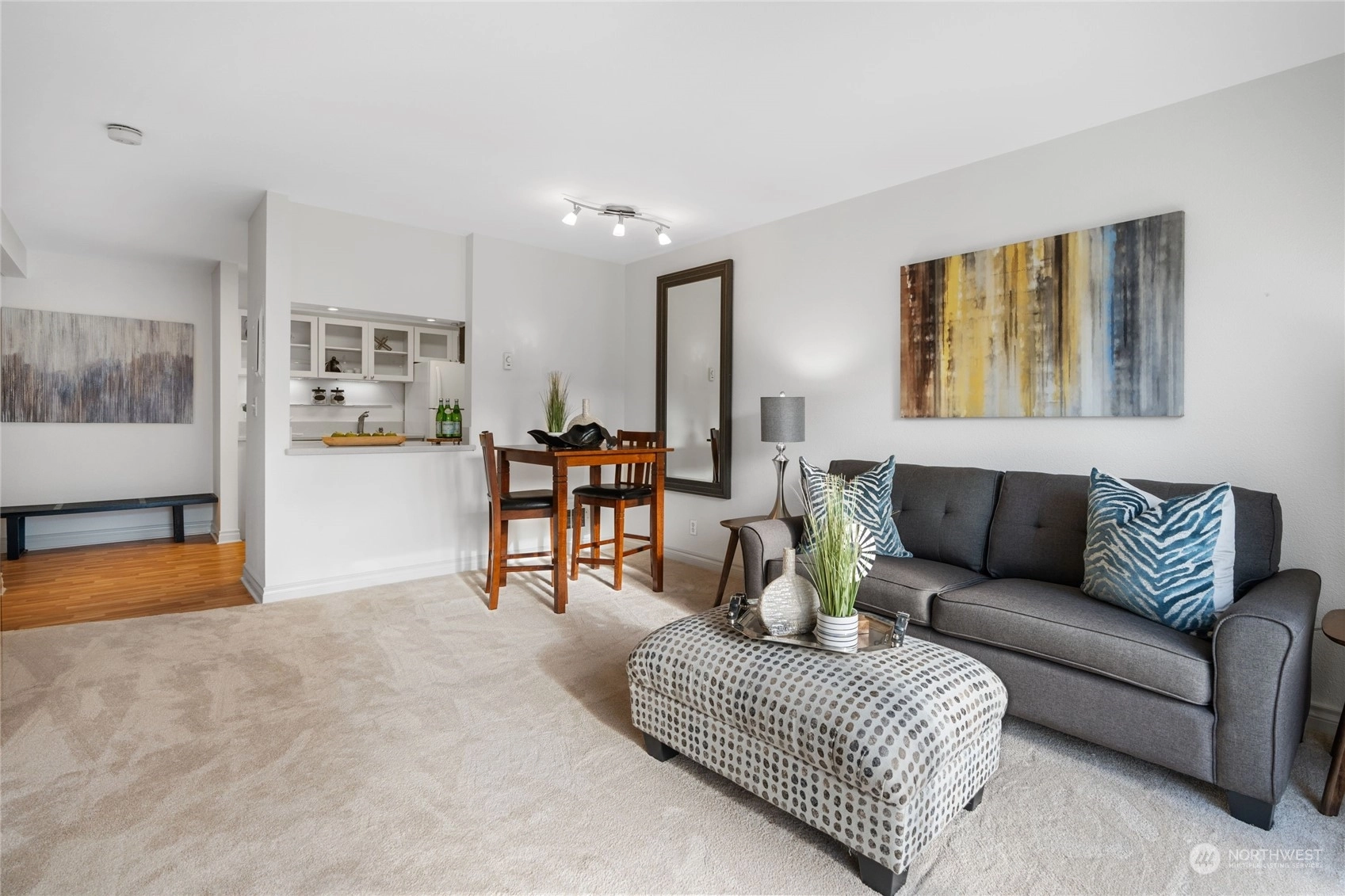 800 N Allen Pl Unit 102 Unit 102 Seattle WA 98103