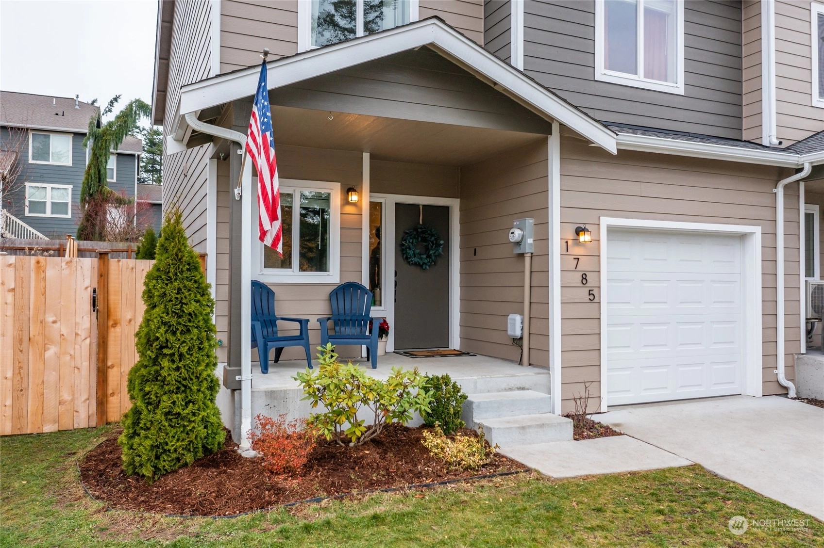 1785 SW Cooper Oak Harbor WA 98277