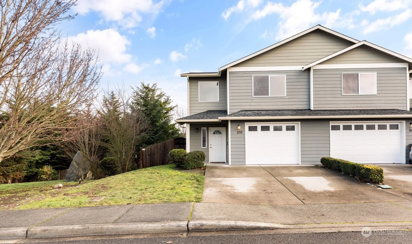 100 NE Melrose Dr Unit  Oak Harbor WA 98277