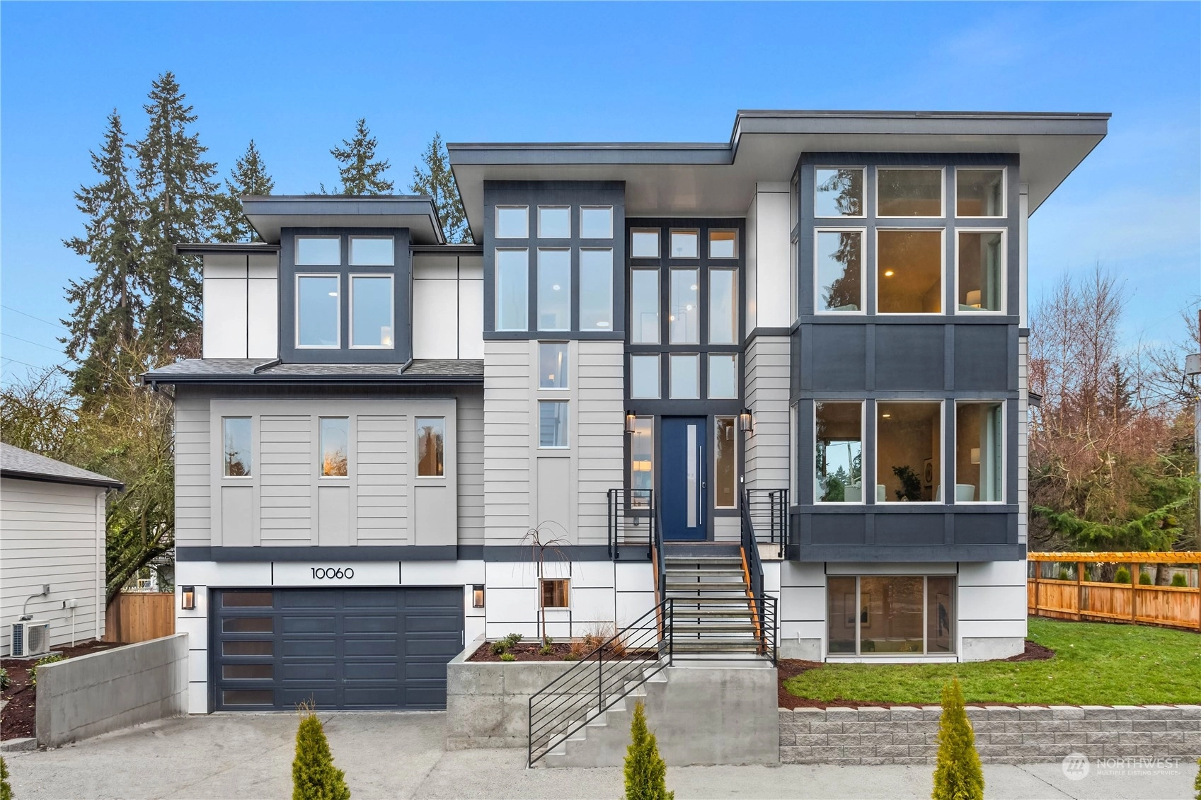 10060 124th Ave NE Unit  Kirkland WA 98033
