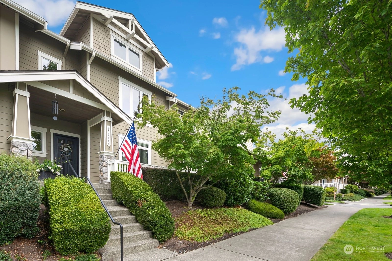 35214 SE Ridge St Snoqualmie WA 98065