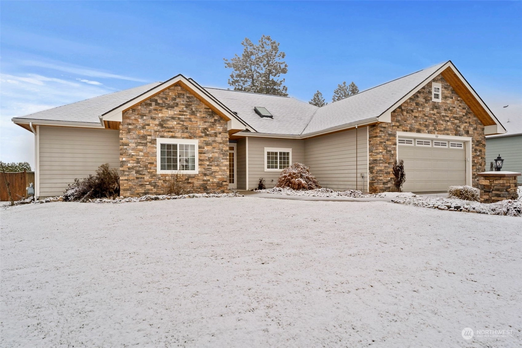 919 N High Desert Dr Deer Park WA 99006