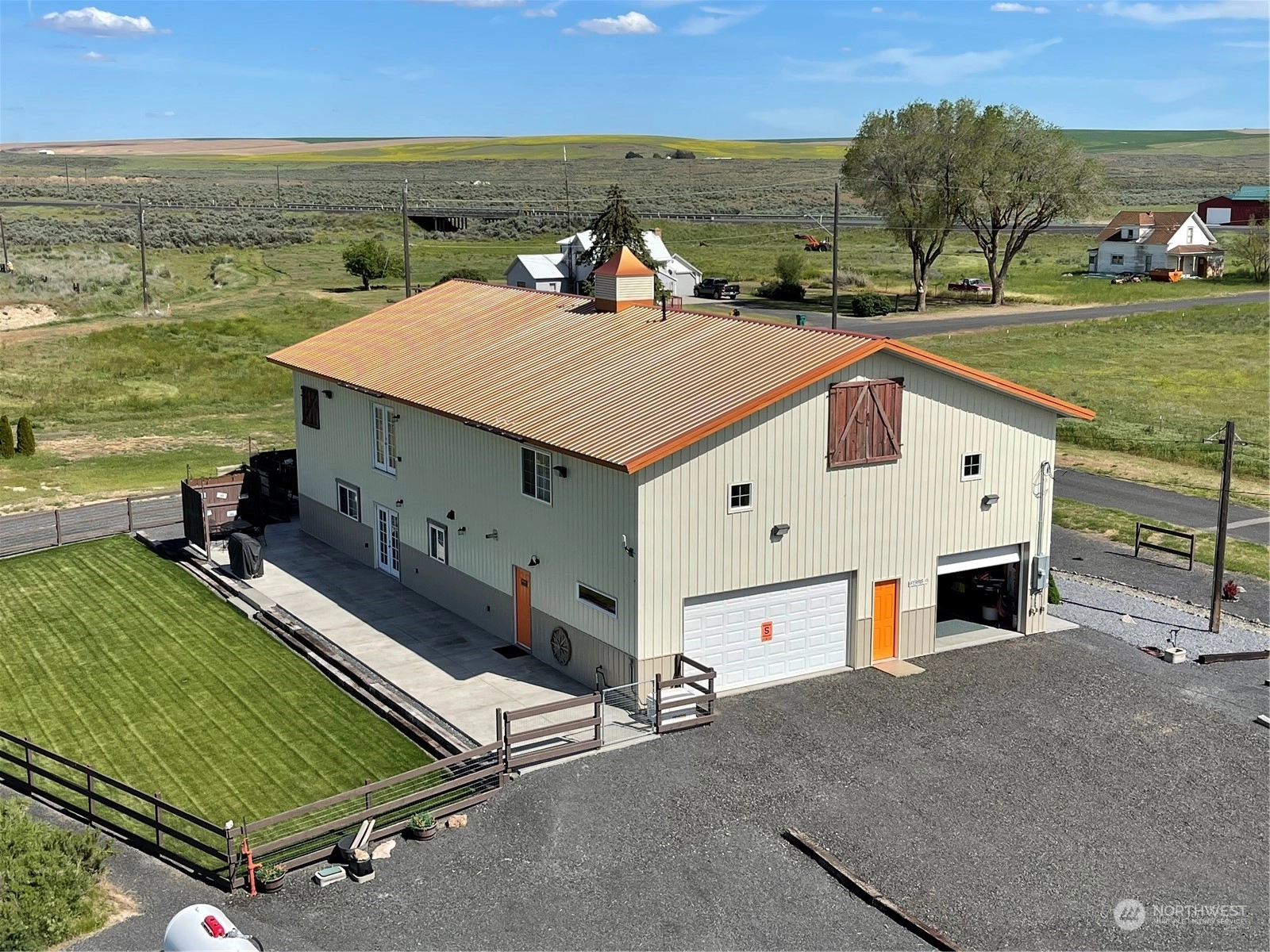 10 E Chestnut St Almira WA 99103