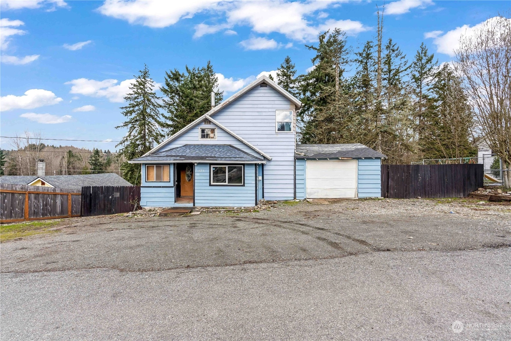 321 SE 2nd St Unit  South Prairie WA 98385